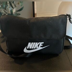 Nike Black Messenger Bag